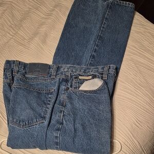 Perry Ellis Relaxed Fit Blue Jeans